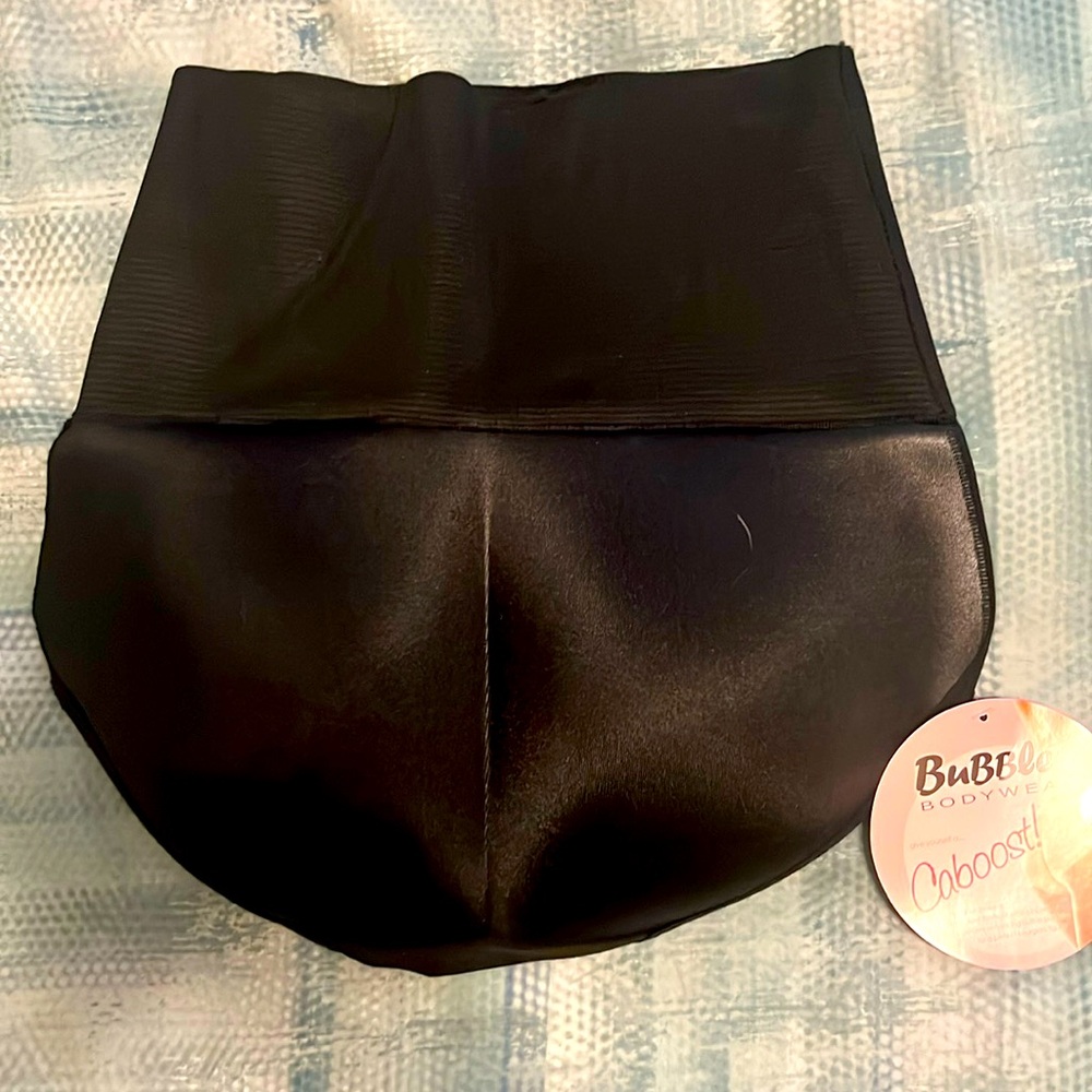 NWT Thick padded panties with waist cinching band for tummy control.